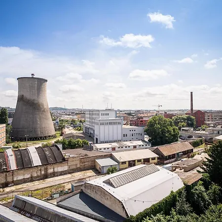 Zeppelin Studio With An Industrial View - Apartamento *