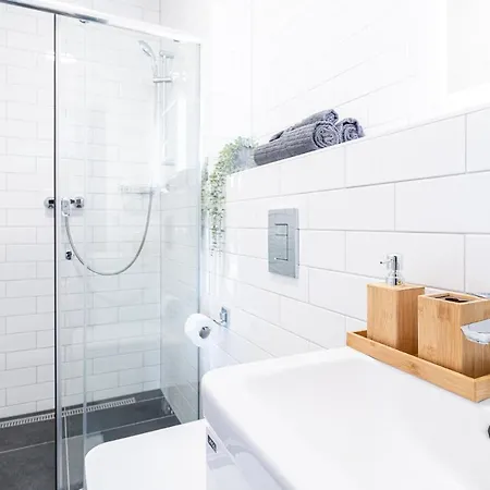 Apartment Zeppelin Studio With An Industrial View - Brno